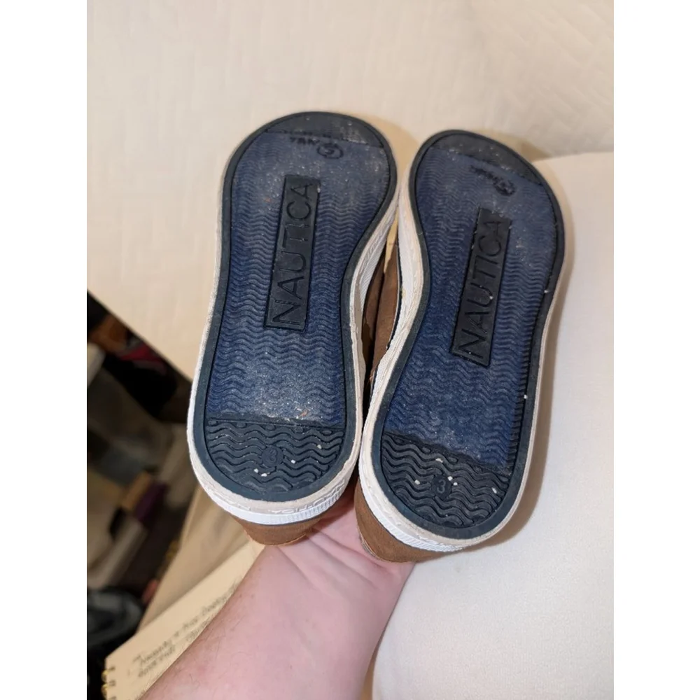 Nautica Boat Shoes Size 3 Brown, Boys